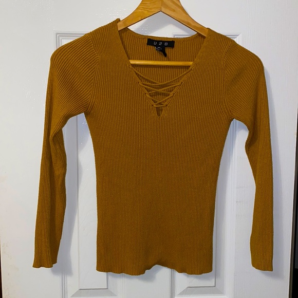 Long Sleeve Front Ribbed Top - Picture 1 of 1